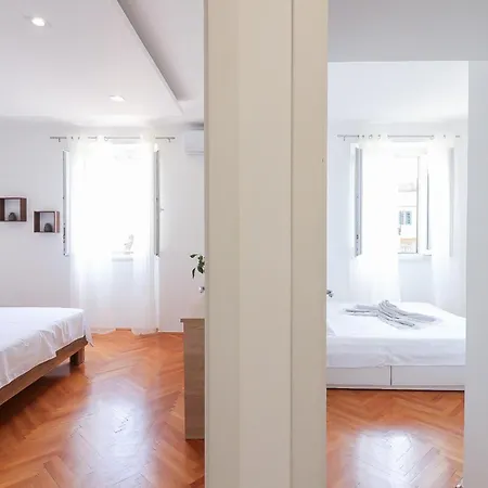 Center Sunset Penthouse Apartment Split