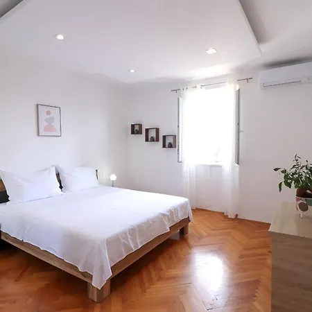 Apartment Center Sunset Penthouse *